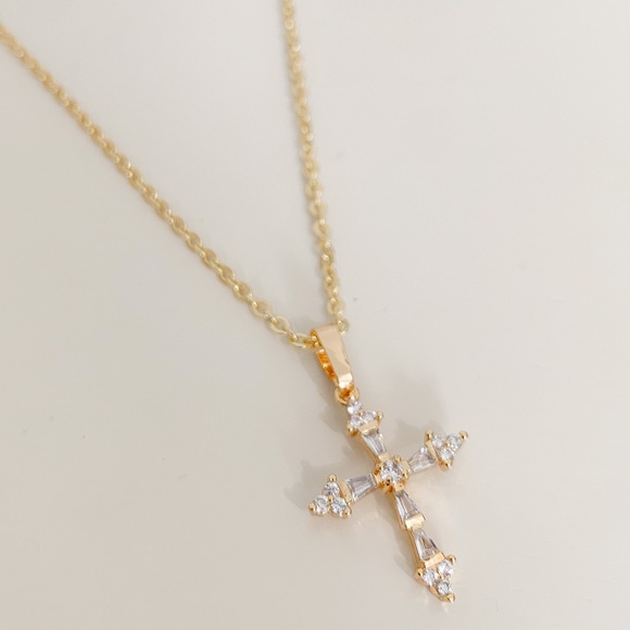 444 Style Jewelry - 🎉HP🎉CZ Cross Necklace | 14k Gold Filled